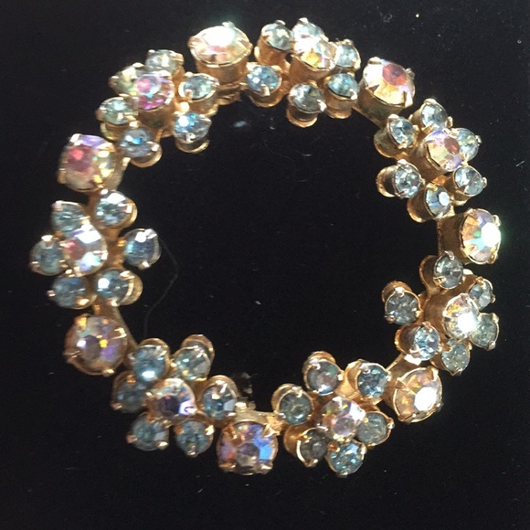 Jewelry - Aurora Borealis Wreath Pin or Brooch Iridescent